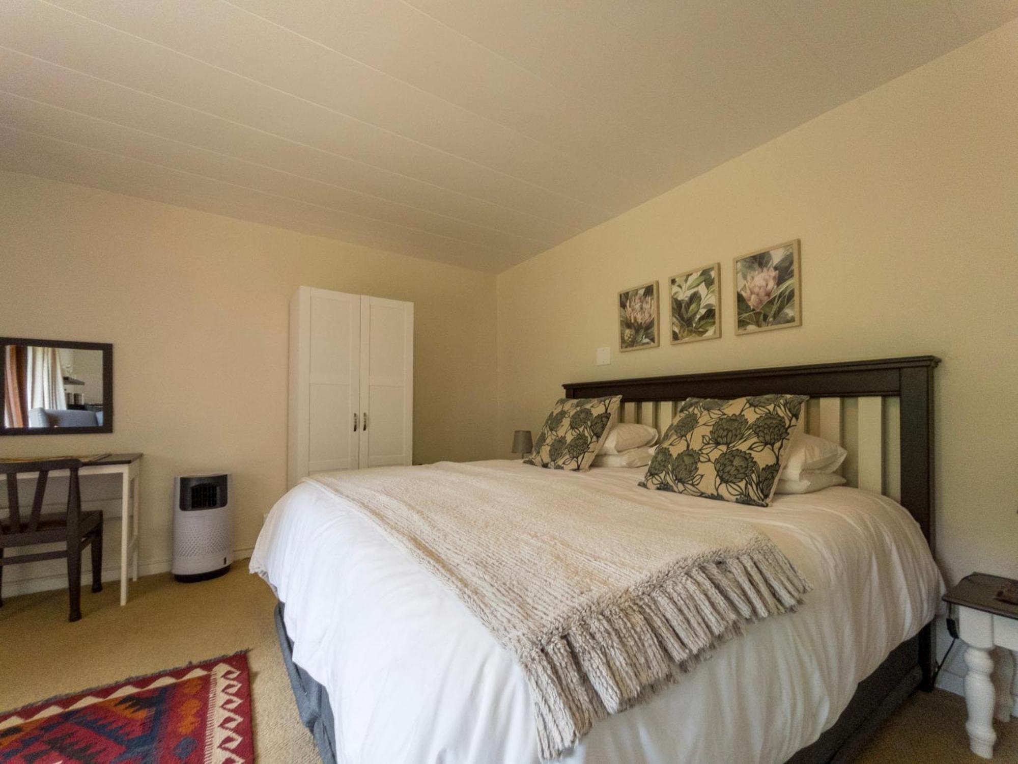 727 Church Clarens Room photo