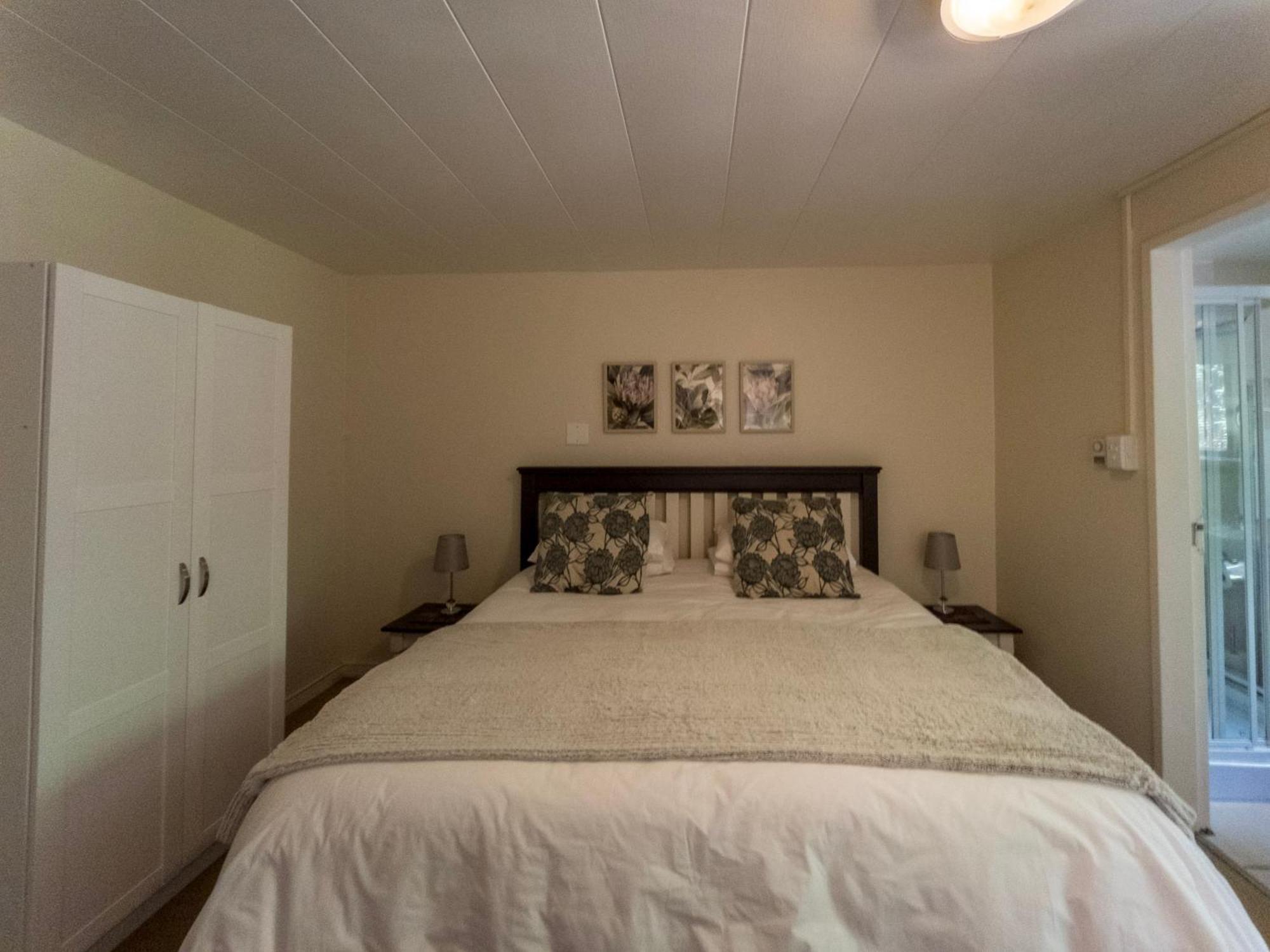 727 Church Clarens Room photo